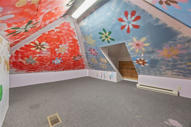 460 9th Avenue SW, Cedar Rapids, IA 52404