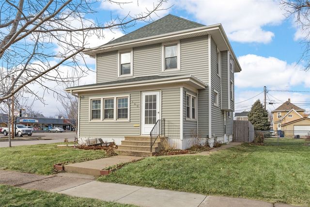 460 9th Avenue SW, Cedar Rapids, IA 52404