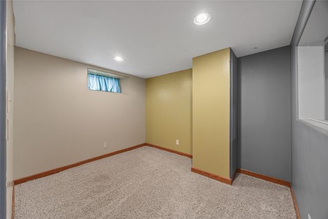 460 9th Avenue SW, Cedar Rapids, IA 52404