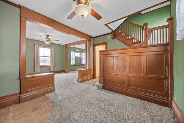 460 9th Avenue SW, Cedar Rapids, IA 52404