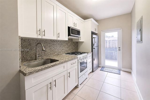8431 Pasadena Boulevard, Pembroke Pines, FL 33024
