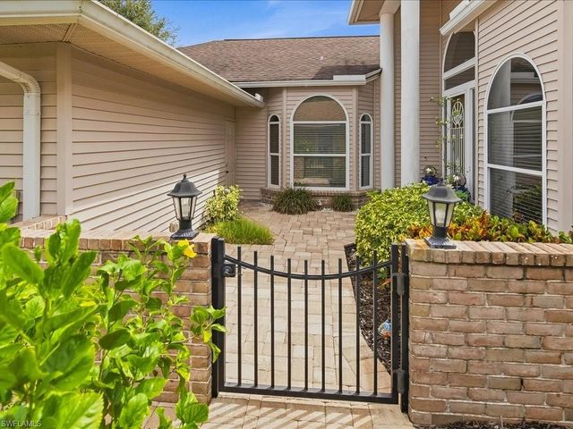 6526 Ilex CIR, Naples, FL 34109