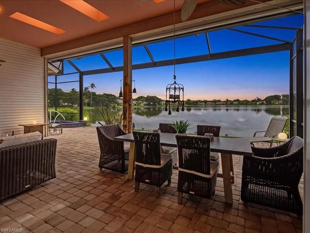 6526 Ilex CIR, Naples, FL 34109