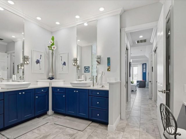 6526 Ilex CIR, Naples, FL 34109