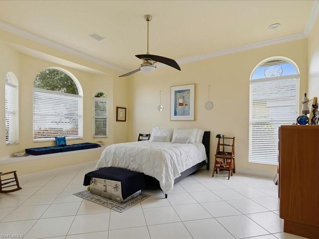 6526 Ilex CIR, Naples, FL 34109