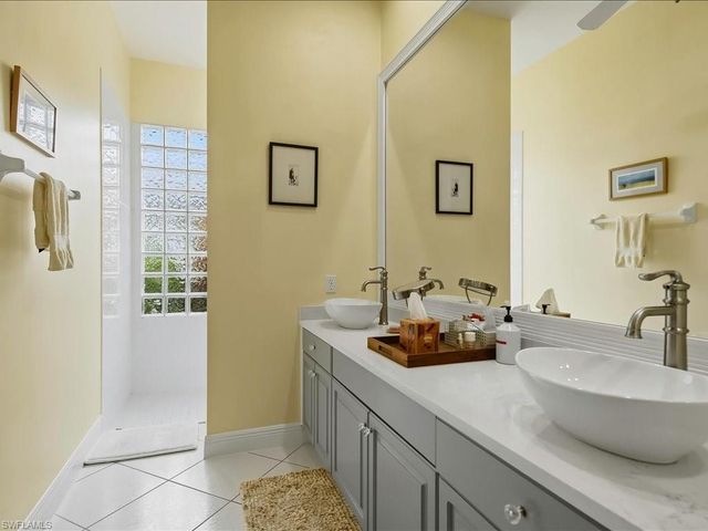 6526 Ilex CIR, Naples, FL 34109