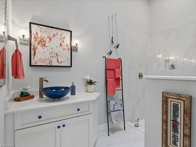 6526 Ilex CIR, Naples, FL 34109