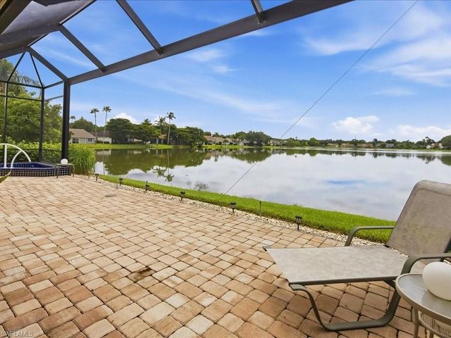 6526 Ilex CIR, Naples, FL 34109