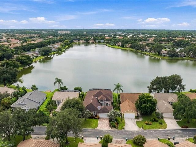 6526 Ilex CIR, Naples, FL 34109