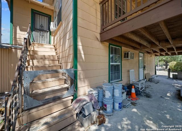 134 Cheyenne, San Antonio, TX 78207