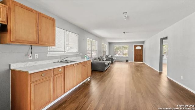 134 Cheyenne, San Antonio, TX 78207