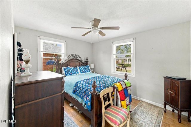 1565 Pineola Avenue, Kingsport, TN 37664