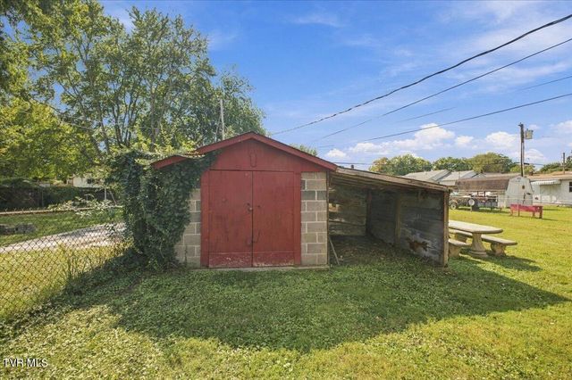 1565 Pineola Avenue, Kingsport, TN 37664