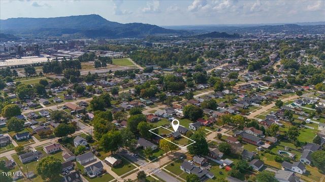1565 Pineola Avenue, Kingsport, TN 37664