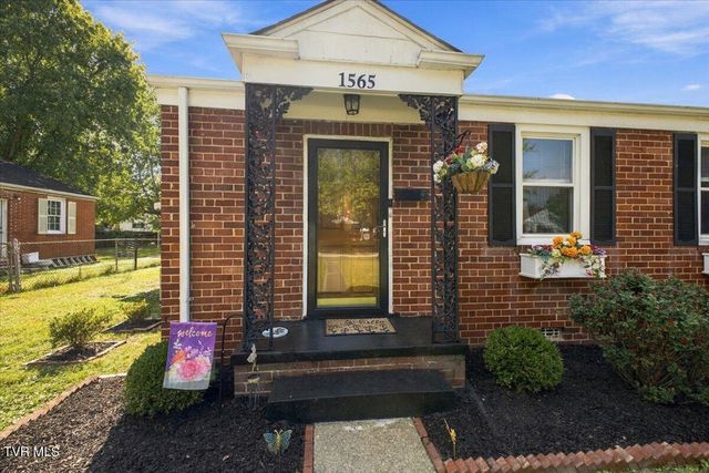 1565 Pineola Avenue, Kingsport, TN 37664