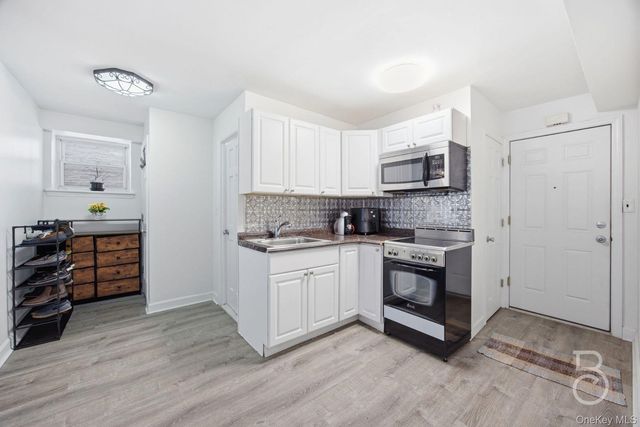 30-25 34th Street, Astoria, NY 11103