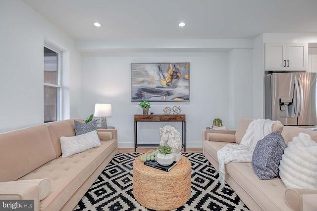 810 MADISON ST NW, Washington, DC 20011