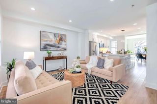 810 MADISON ST NW, Washington, DC 20011