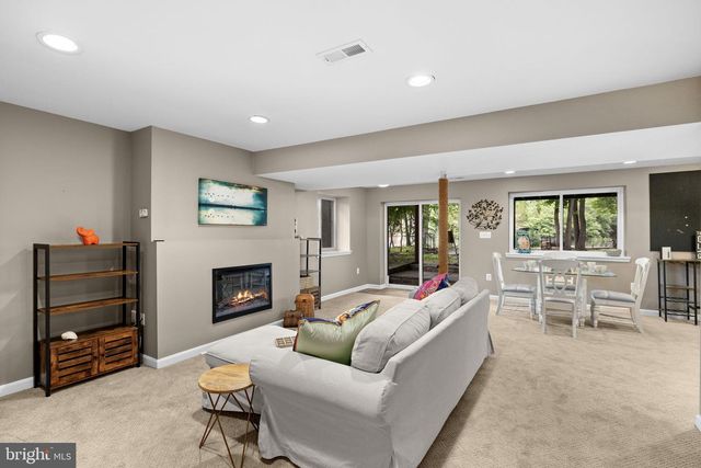 1917 LAKEVIEW PKWY, Locust Grove, VA 22508