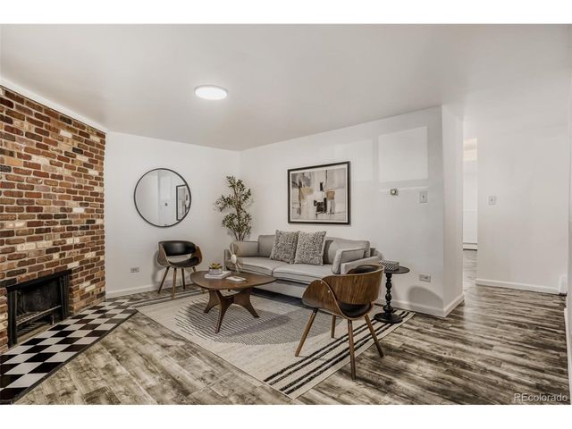 2190 S Holly St 105, Denver, CO 80222