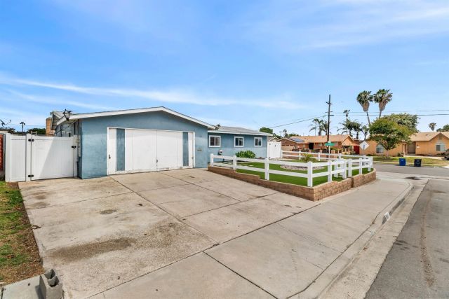 901 Saint George Ct, Spring Valley, CA 91977