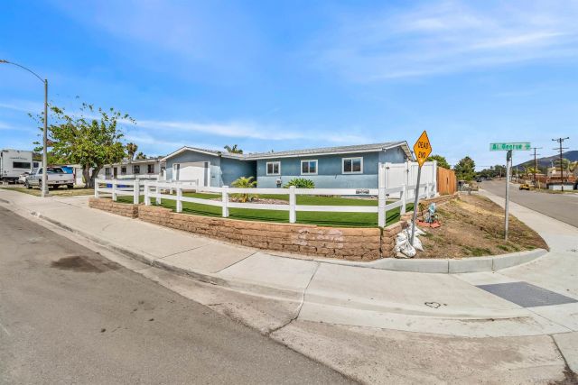 901 Saint George Ct, Spring Valley, CA 91977