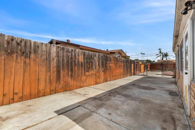 901 Saint George Ct, Spring Valley, CA 91977
