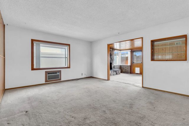 901 Saint George Ct, Spring Valley, CA 91977