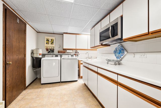10855 W 151st Street, Orland Park, IL 60467