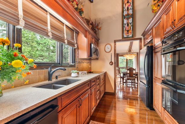 10855 W 151st Street, Orland Park, IL 60467