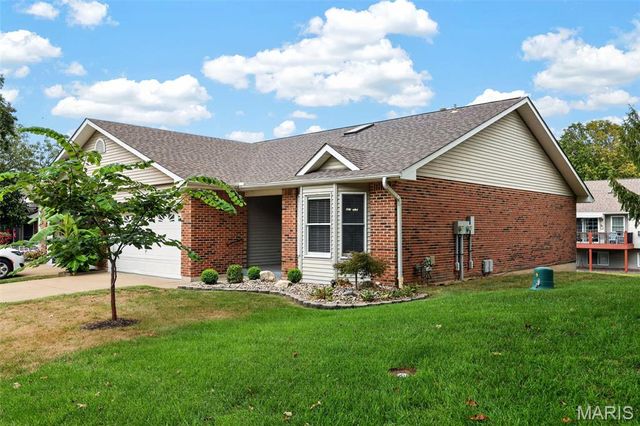 2960 Sylvan Lane 5D, St Charles, MO 63301