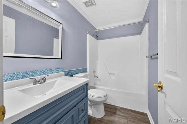 2960 Sylvan Lane 5D, St Charles, MO 63301