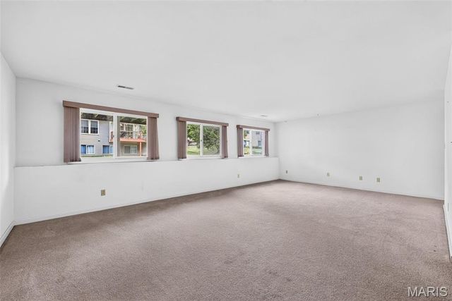 2960 Sylvan Lane 5D, St Charles, MO 63301