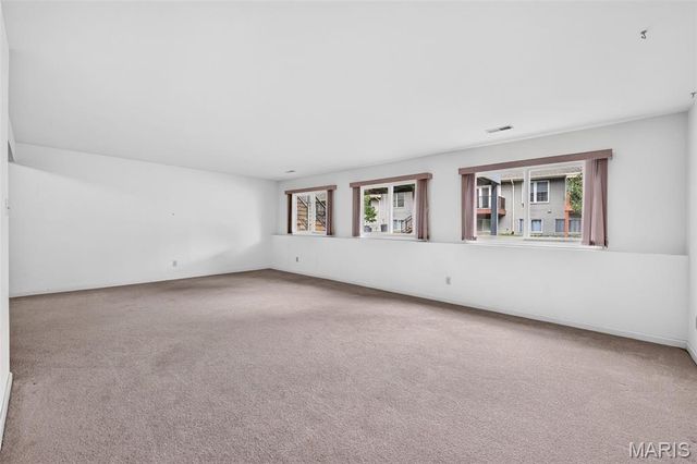 2960 Sylvan Lane 5D, St Charles, MO 63301