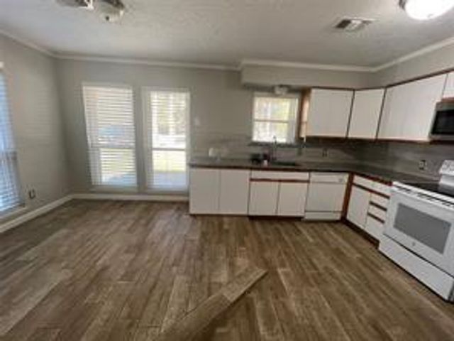 16064 Holly Street, Porter, TX 77365