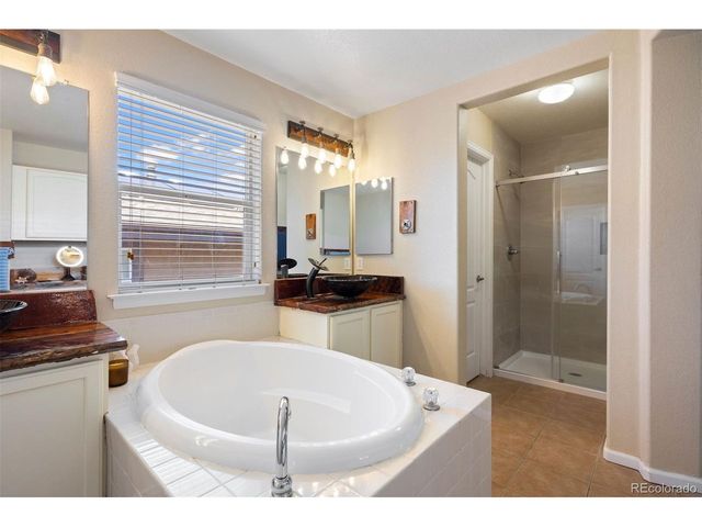 5321 Windflower Ln, Highlands Ranch, CO 80130