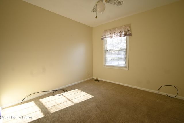 9107 Danby Ct, Louisville, KY 40291