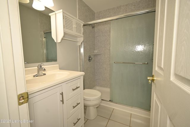 9107 Danby Ct, Louisville, KY 40291