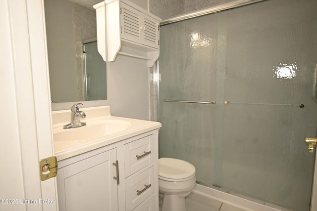 9107 Danby Ct, Louisville, KY 40291