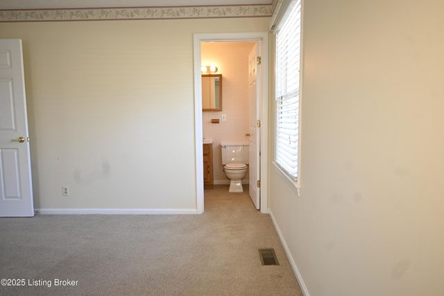 9107 Danby Ct, Louisville, KY 40291