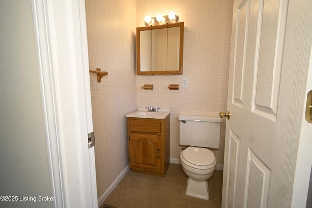 9107 Danby Ct, Louisville, KY 40291