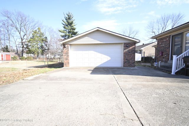 9107 Danby Ct, Louisville, KY 40291