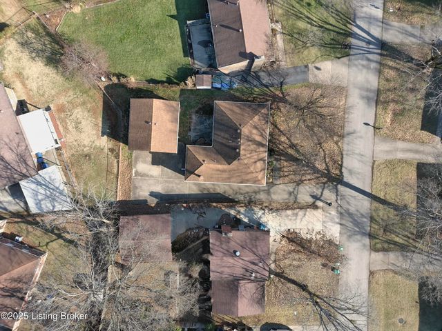 9107 Danby Ct, Louisville, KY 40291