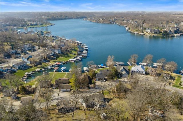 57 Y Street, Lake Lotawana, MO 64086