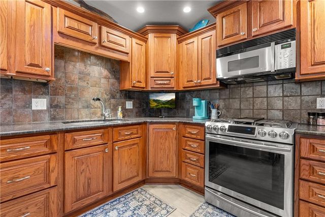 57 Y Street, Lake Lotawana, MO 64086