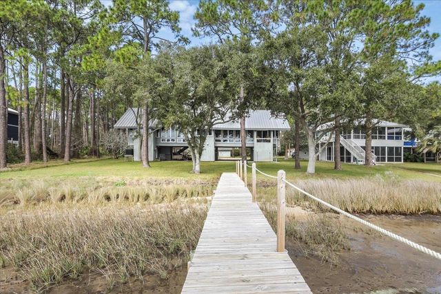 2488 HIGHWAY 98 EAST, Carrabelle, FL 32322