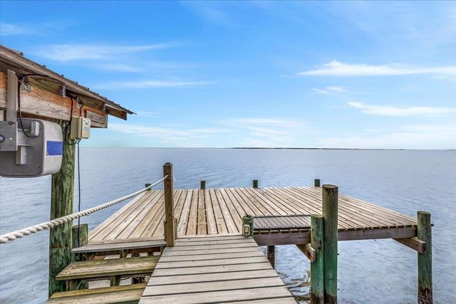 2488 HIGHWAY 98 EAST, Carrabelle, FL 32322