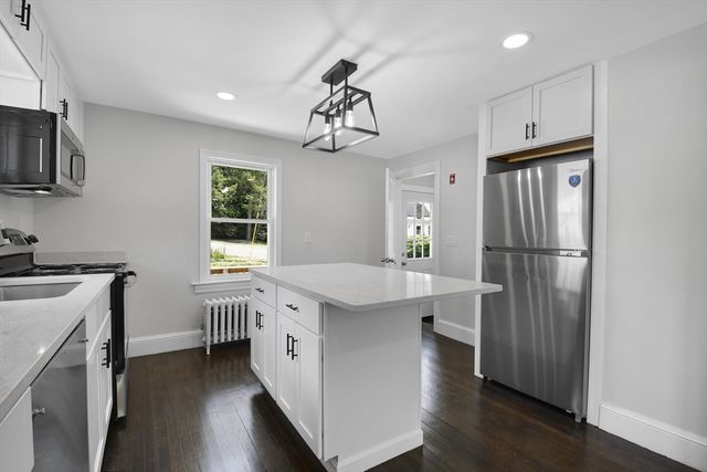 35 Richardson Rd, Fitchburg, MA 01420