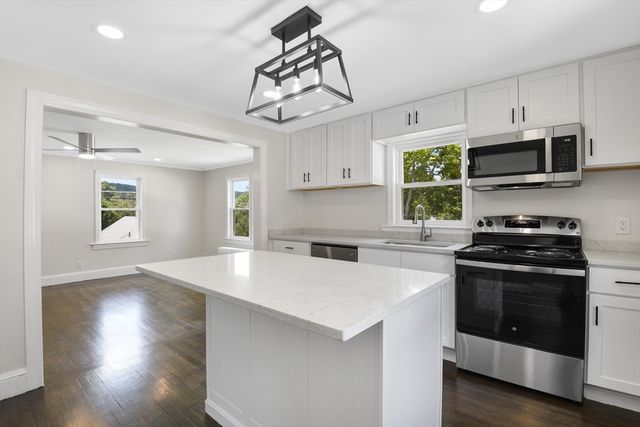 35 Richardson Rd, Fitchburg, MA 01420