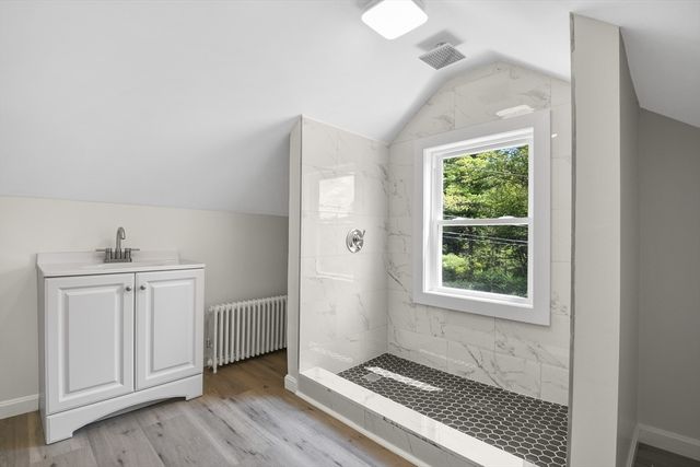 35 Richardson Rd, Fitchburg, MA 01420